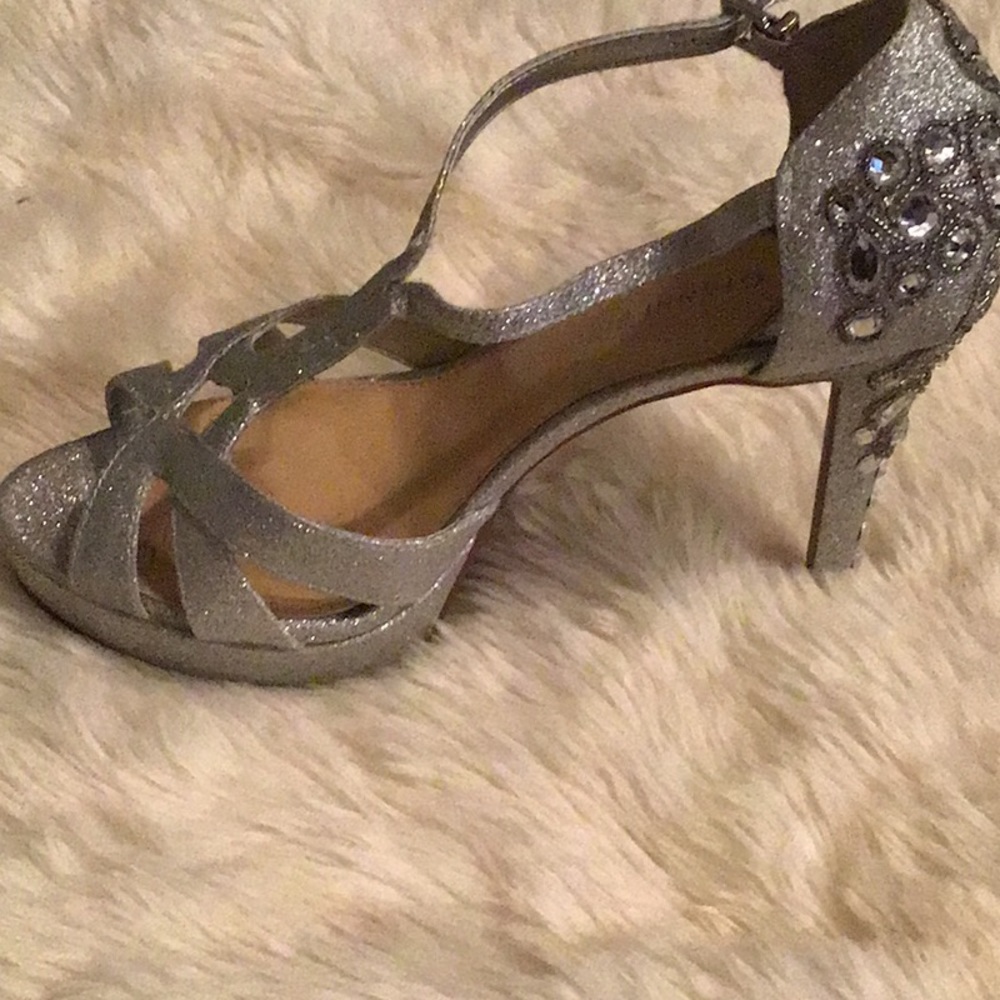 Shoes - Picture 3 of 4